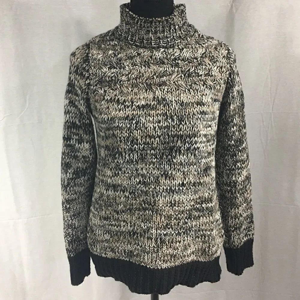 Small Philosophy black white tight knit chunky sweater long sleeved high neck